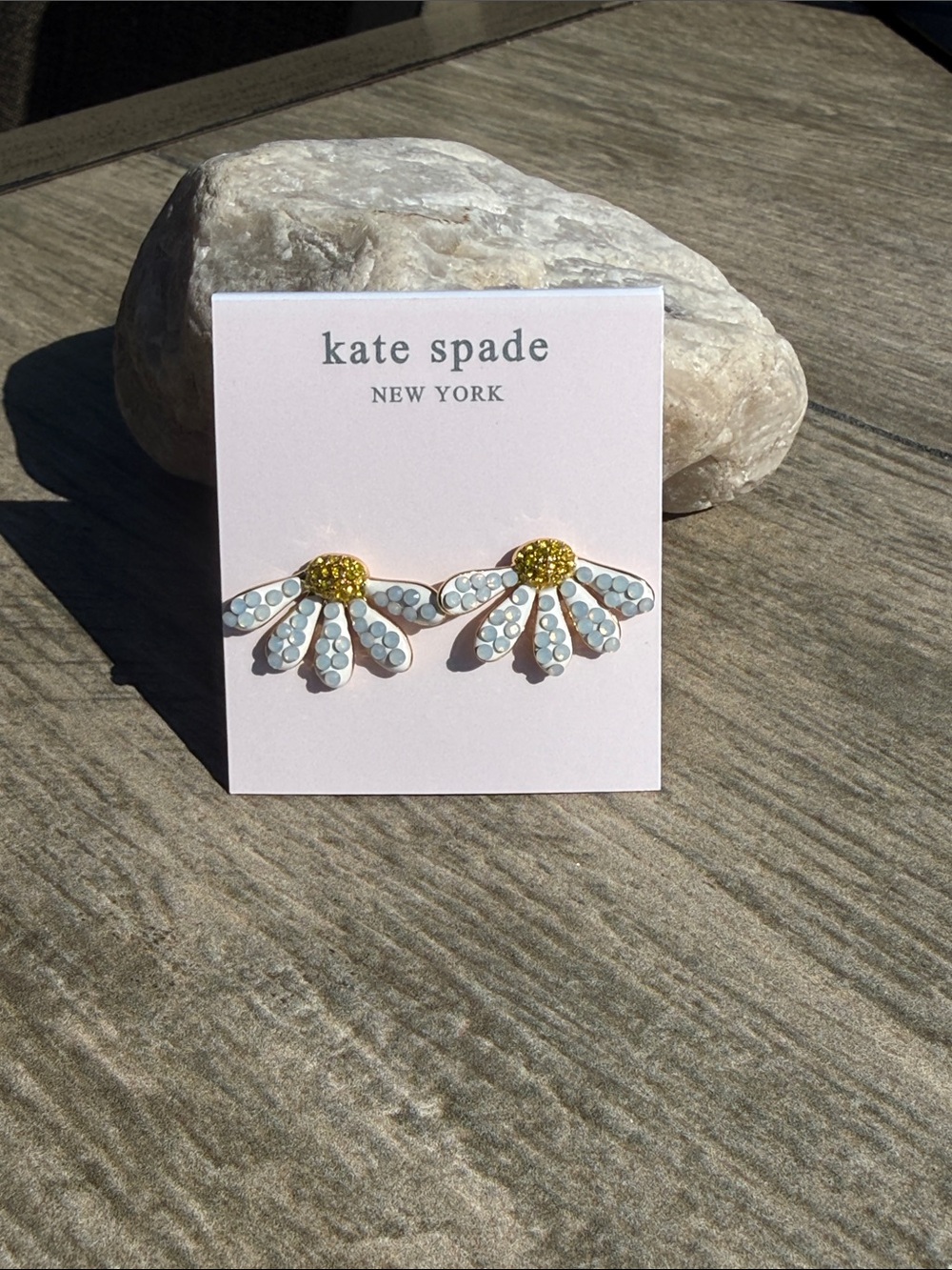 NWT Kate Spade Rhinestone Daisy Flower Adorable Earrings